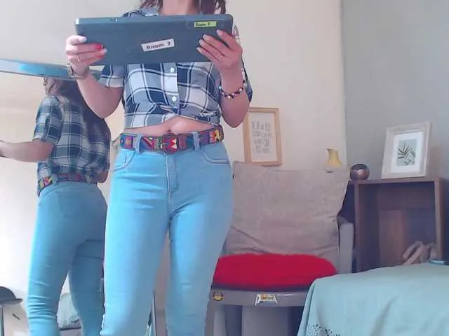 Live sex webcam photo for missellien #277112994