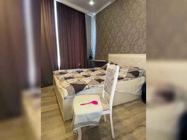 Live sex webcam photo for misslili #290144494