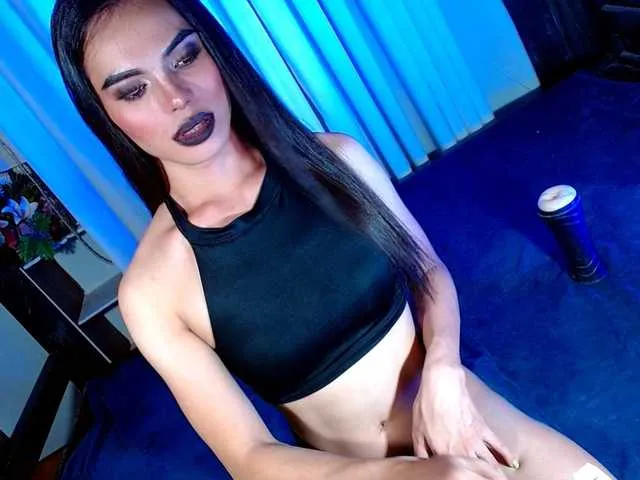 Live sex webcam photo for misslovelyshyna #290505751