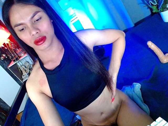 Live sex webcam photo for misslovelyshyna #291299193