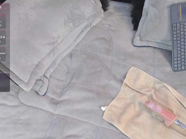 Live sex webcam photo for missmegaan #290534487