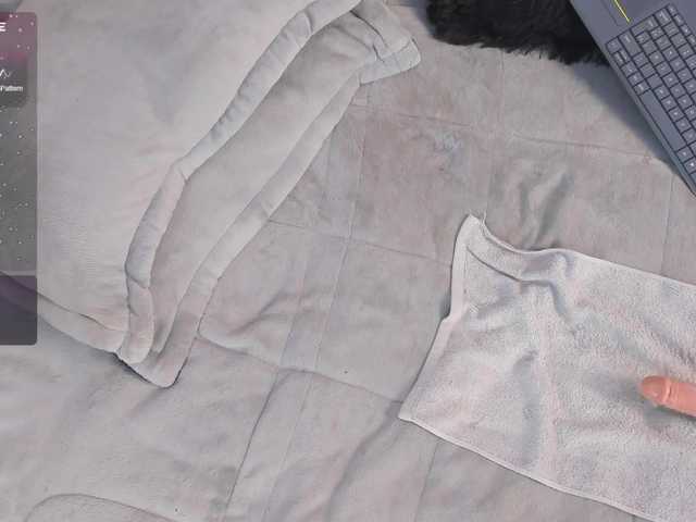 Live sex webcam photo for missmegaan #290930397