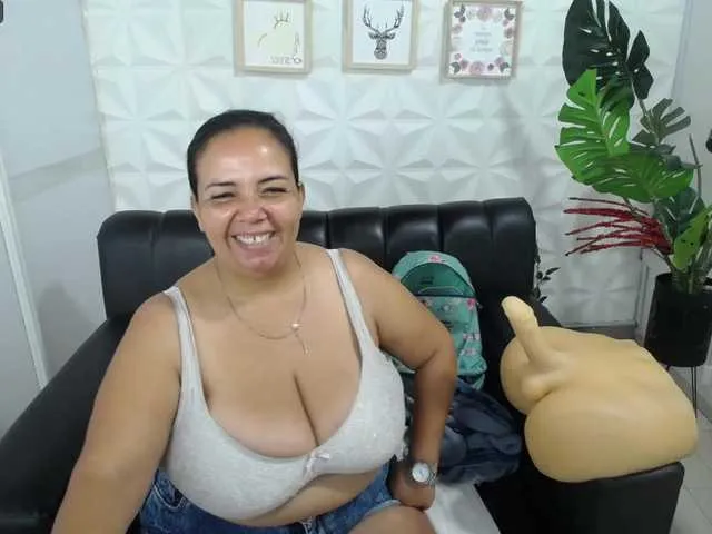 Live sex webcam photo for misspenelopenipples #276899081
