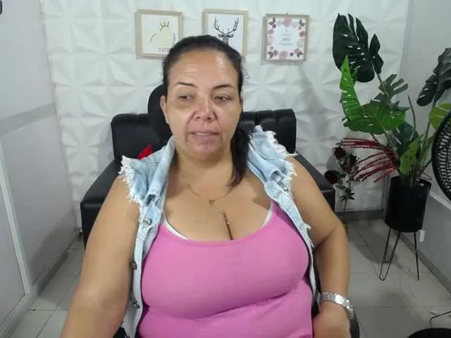 Live sex webcam photo for misspenelopenipples #277003931