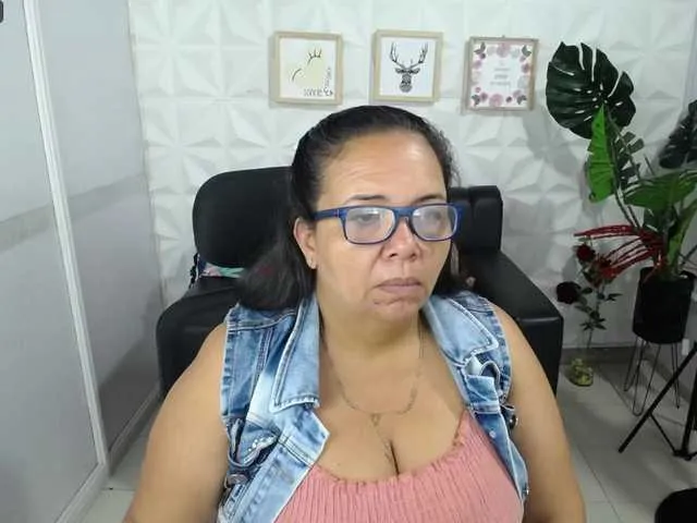 Live sex webcam photo for misspenelopenipples #277016705
