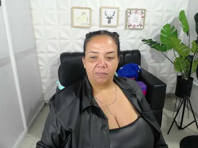 Live sex webcam photo for misspenelopenipples #277052767