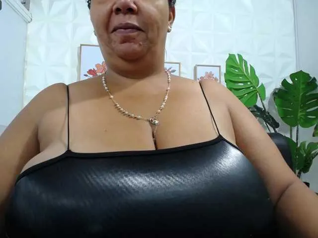 Live sex webcam photo for misspenelopenipples #277178944