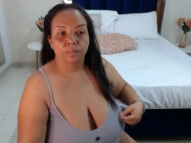Live sex webcam photo for misspenelopenipples #277469005