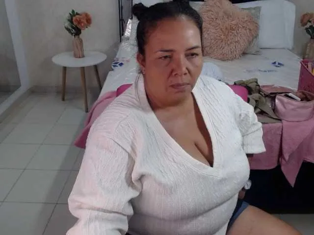 Live sex webcam photo for misspenelopenipples #277501743