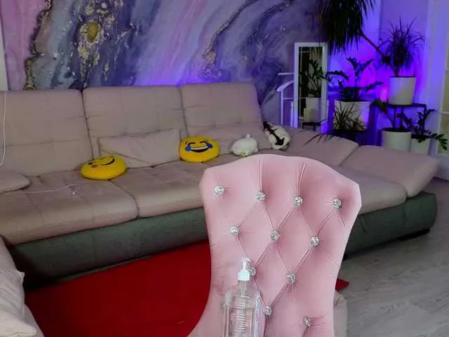 Live sex webcam photo for misss-vikki #281837603