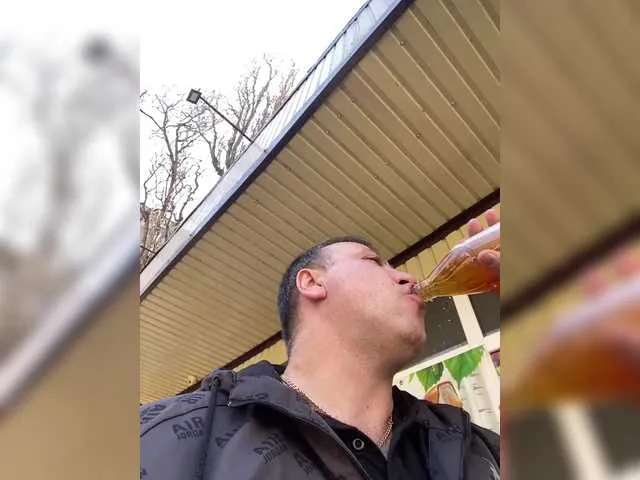 Live sex webcam photo for misterxxx26 #290883003