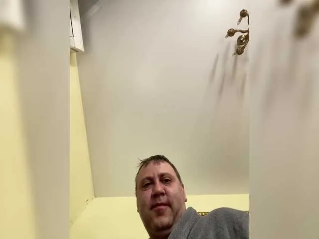 Live sex webcam photo for misterxxx26 #290924120