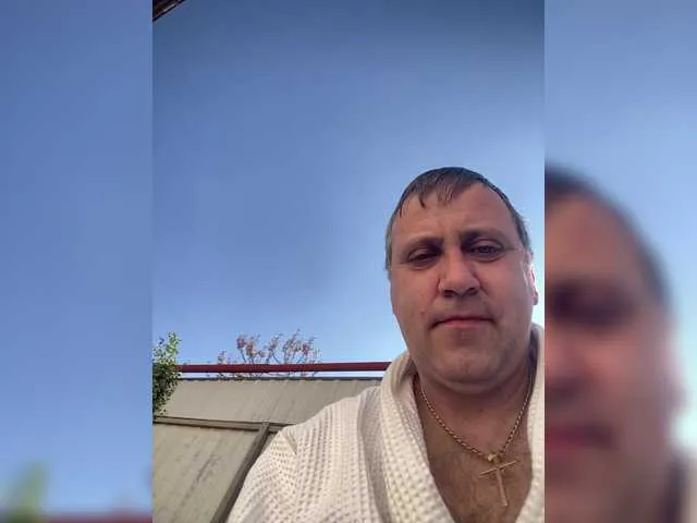 Live sex webcam photo for misterxxx26 #290990068