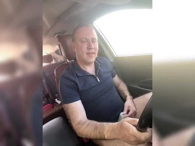 Live sex webcam photo for misterxxx26 #291190424