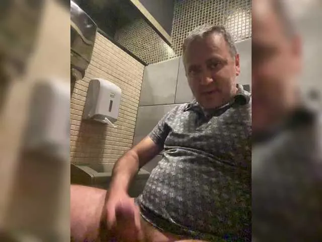 Live sex webcam photo for misterxxx26 #291208154