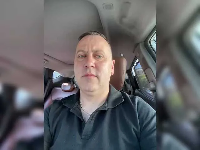 Live sex webcam photo for misterxxx26 #291283721