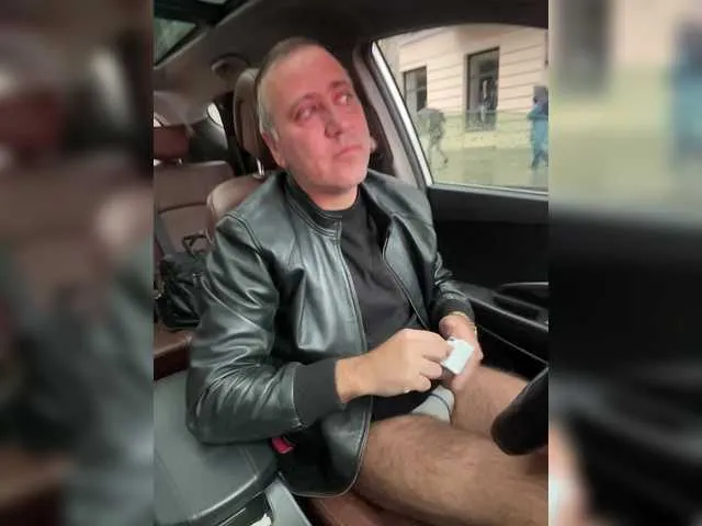 Live sex webcam photo for misterxxx26 #292025697