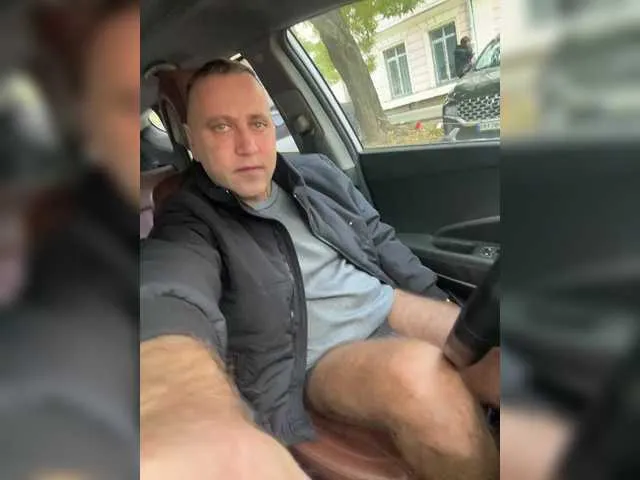 Live sex webcam photo for misterxxx26 #292120164