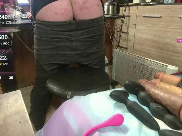 Live sex webcam photo for misteryman1956 #292429246