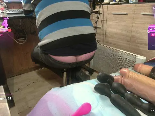 Live sex webcam photo for misteryman1956 #292495720