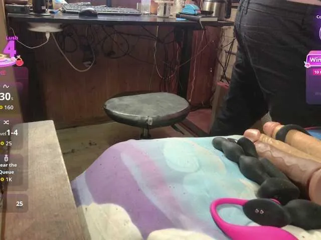 Live sex webcam photo for misteryman1956 #292559855