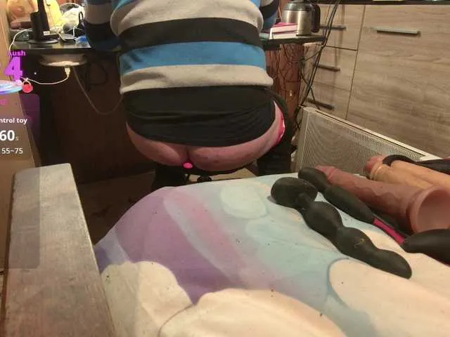 Live sex webcam photo for misteryman1956 #292611967