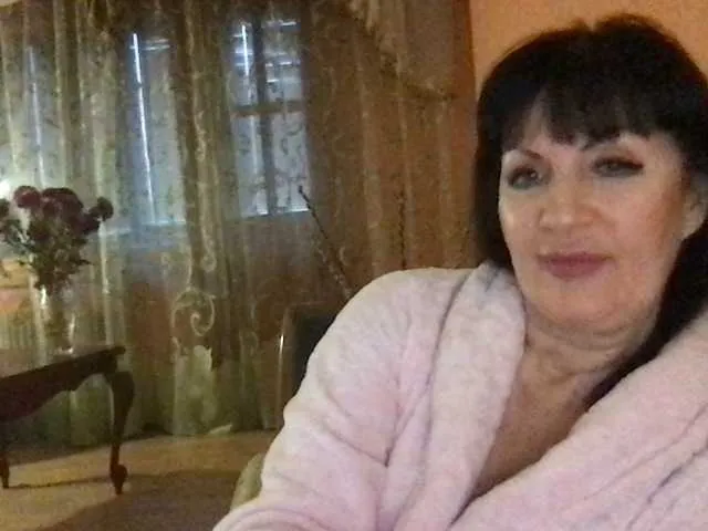 Live sex webcam photo for mmiissiiss1 #276731093