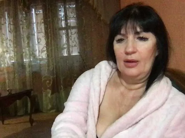 Live sex webcam photo for mmiissiiss1 #290494903