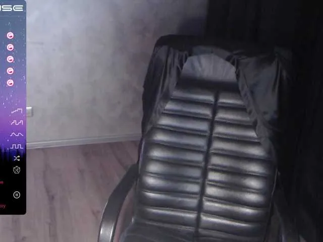 Live sex webcam photo for mmmmIrynammm #288617696