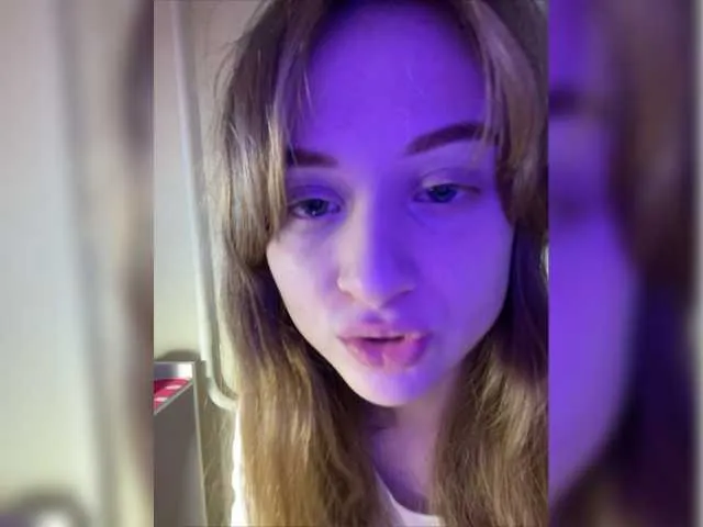 Live sex webcam photo for mnepohuyy #277629208