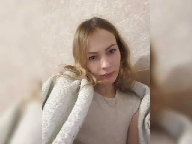 Live sex webcam photo for modestgirl7 #271764381