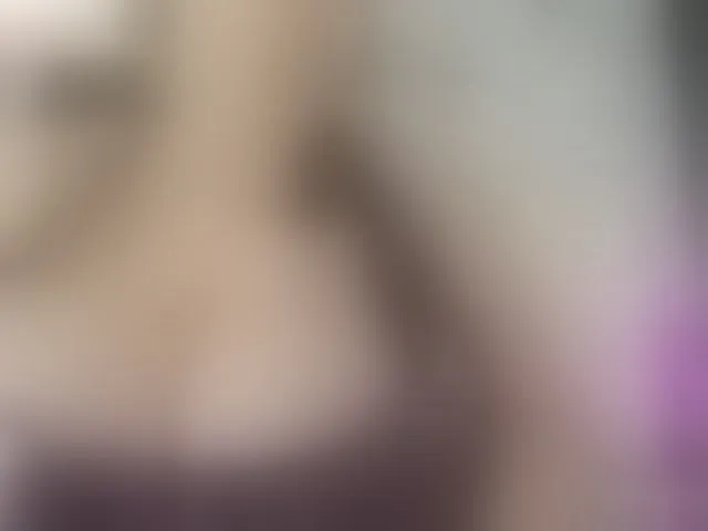 Live sex webcam photo for mollieblue69 #293847187