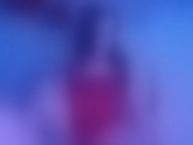 Live sex webcam photo for molly-5 #293557786