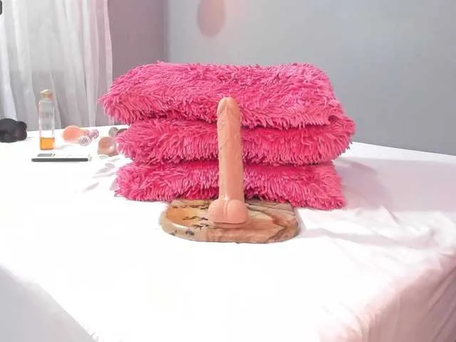 Live sex webcam photo for molly-rosse #277147917