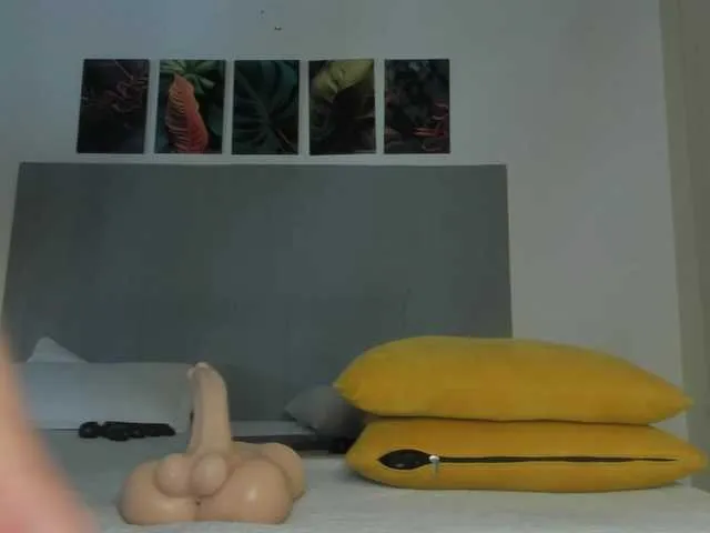 Live sex webcam photo for molly-rosse #292666736