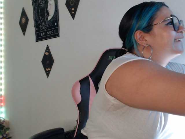 Live sex webcam photo for molly-shake #277732697