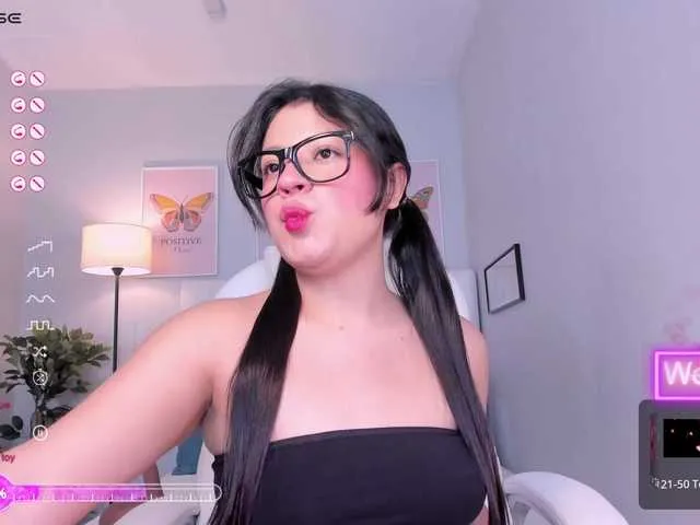 Live sex webcam photo for molly-white #276379708