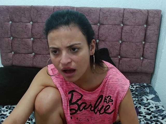 Live sex webcam photo for mollyambersj #275469446