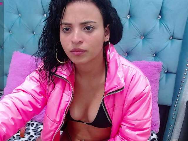 Live sex webcam photo for mollyambersj #275473156