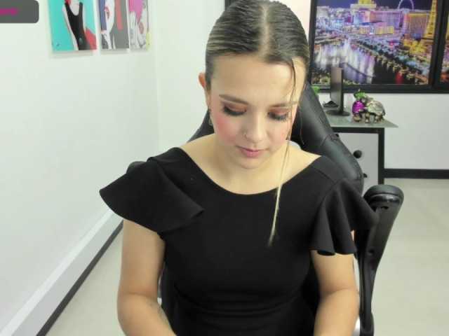 Live sex webcam photo for mollytiff #271993015