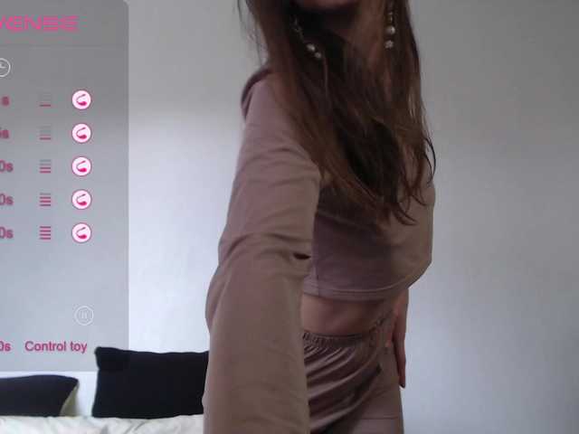 Live sex webcam photo for monikaG #292169608