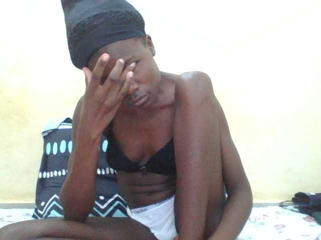 Live sex webcam photo for monnxy #274137129