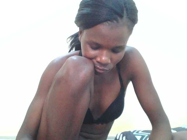 Live sex webcam photo for monnxy #274176269