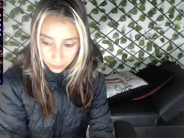 Live sex webcam photo for moon-slave #273772547