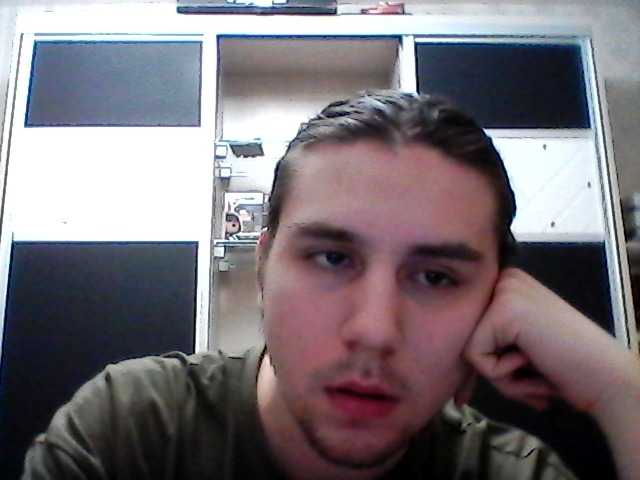 Live sex webcam photo for moonlXight #278104064