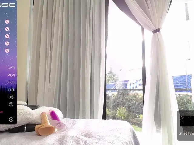 Live sex webcam photo for moonn-26 #274209176