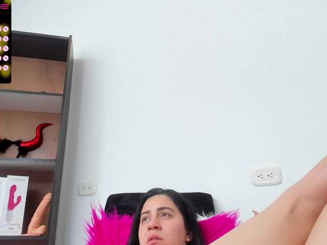 Live sex webcam photo for moonn-26 #276005693