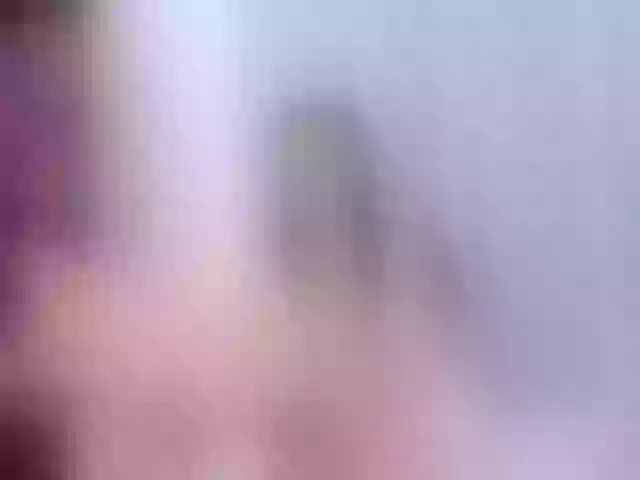 Live sex webcam photo for moonn-26 #277543205