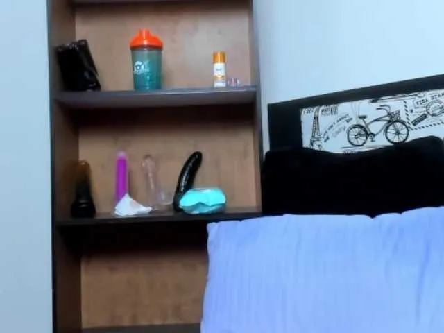 Live sex webcam photo for moonn-26 #290367344