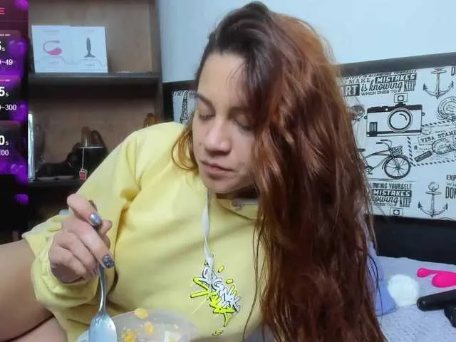 Live sex webcam photo for moonn-26 #290479867